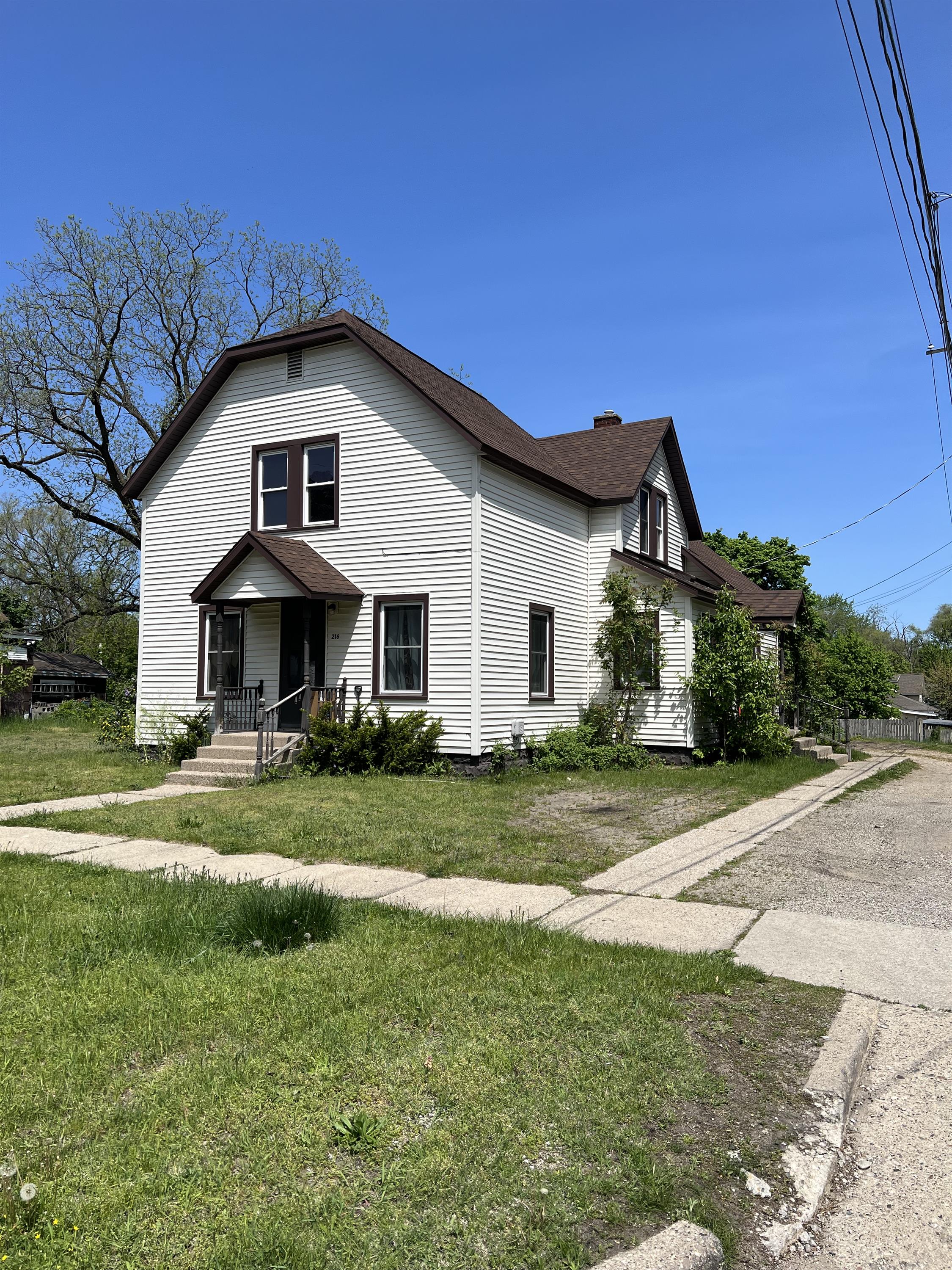 216 West Grand Avenue - C